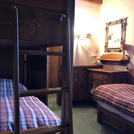Apartment Cortina *